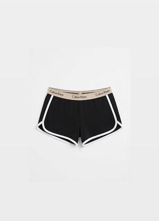 Жіночі чорні спортивні шорти calvin klein