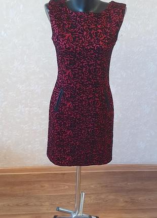 Итальянский праздничный платье cherry moda с бархатистым узором, р. m (made in italy)