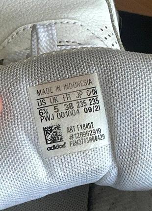 Кросівки adidas жіночи