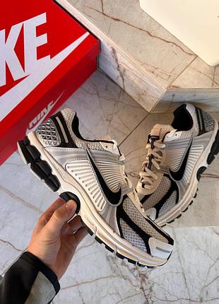 Nike: zoom vomero 5