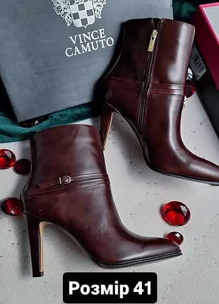 Vince camuto оригінал коричневі шкіряні ботильони на шпильці