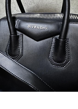 Одна сумка, тысяча луков: givenchy 3