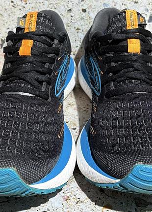 Brooks size 41 3
