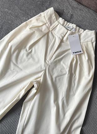 Білі брюки twice класичні брюки брюки zara брюки mango брюки coosh брюки cher17