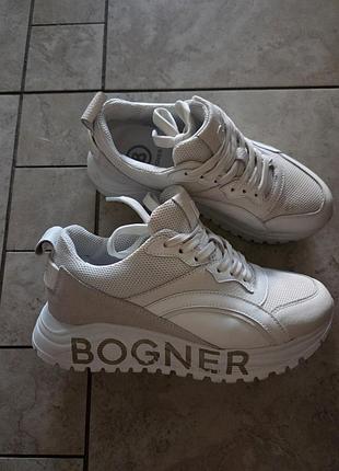 Кросівки жіночі білого кольору bogner