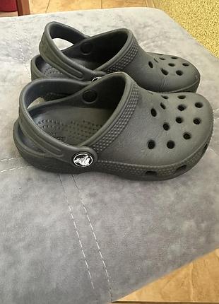 Дитячі crocs розмір c 9