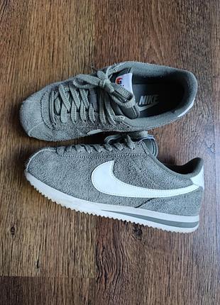 Nike cortez замшеві кросівки хакі сірий
