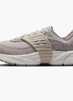 Кросівки жіночі air jordan trunner o/s grey ir1839-001