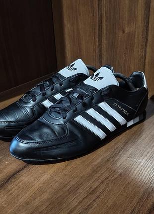 Кросівки фірмові оригінальні чоловічі adidas zx trainer