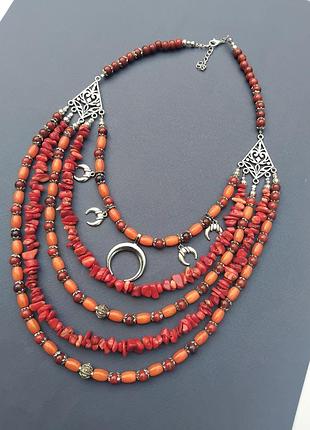 Коралловое ожерелье лунница