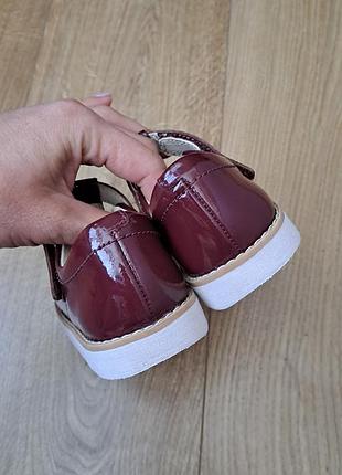 Лаковые туфли туфельки для девочки clark's 9