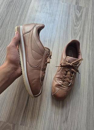 Жіночі кросівки nike cortez 2