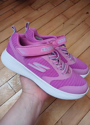 Легкі текстильні кросівки skechers