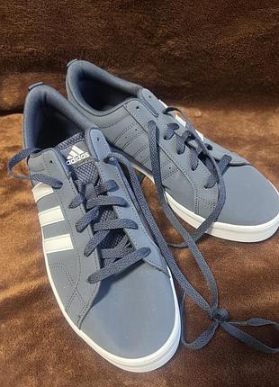 Чоловічі кросівки adidas 43 розмір