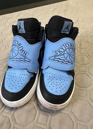 Nike sky jordan кросівки 2