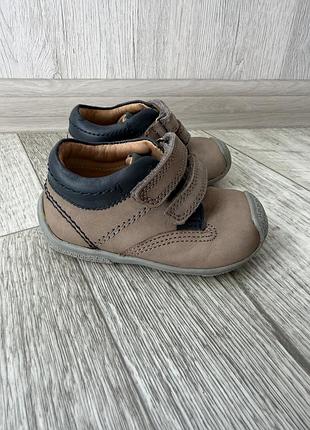 Дитяче взуття chicco