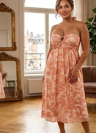 Платье длинное бренда h&amp;m 🌸
полуобхват груди -44(50)см;
полу охват талии-38(44)см
длина изделия -116 см.