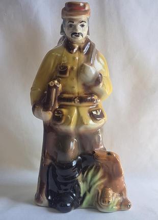 Вінтажний порцеляновий штоф «мисливець із собакою та здобиччю» пзхк срср, 28 см