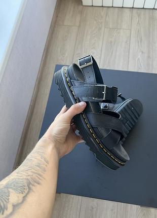 Сандалі dr. martens