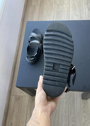 Сандалі dr. martens 7