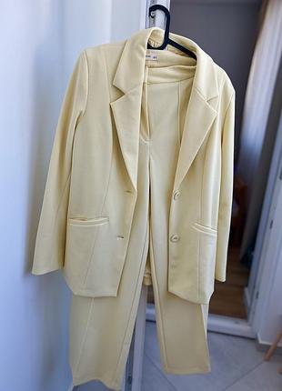 Жіночий костюм reserved, розмір 34, xs.
