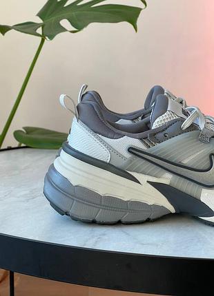 Кроссовки nike v2k run pure platinum wolf grey 4