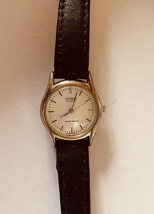 Годинник casio