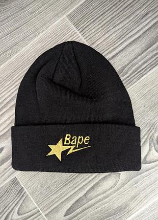Шапка чорного кольору розміру one size бренду bape