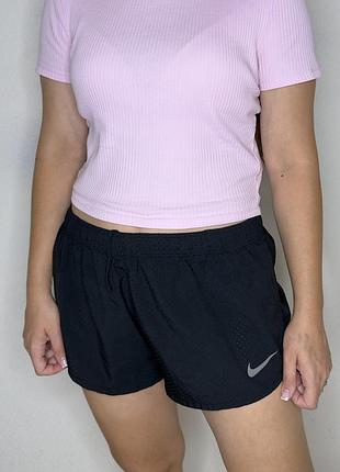 Спортивні шорти nike