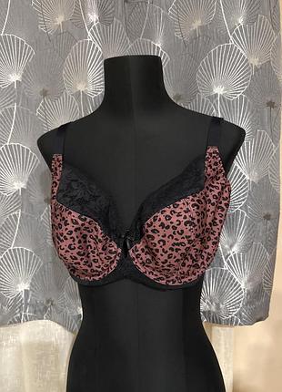Бюстгальтер george 42 dd або 95 dd