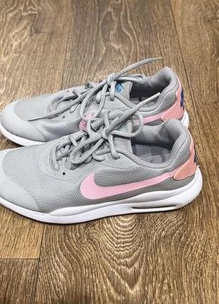Кросівки nike на дівчинку