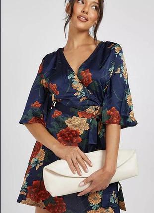 Сатинова сукня на запах у квітковий принт boohoo, розмір xl (42/50) — як нова