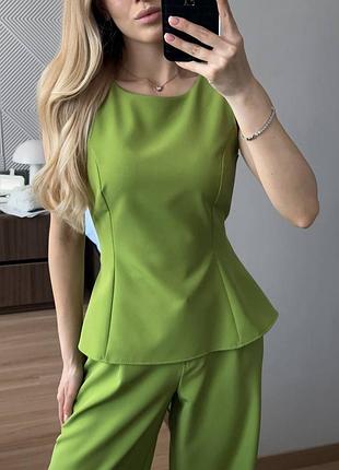 Костюм женский из костюмной ткани