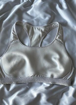 Спортивний топ nike білий 4