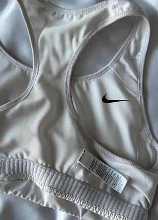 Спортивний топ nike білий 5