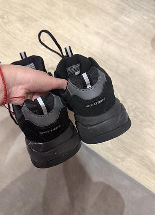 Чолвічі кросівки  sketchers 41 устілка 26,5 см 4