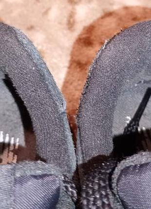 Женские кроссовки бренда nb 5