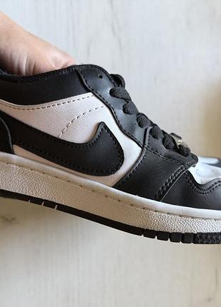 Підліткові / жіночі кросівки nike air jordan 1 low (black / white)