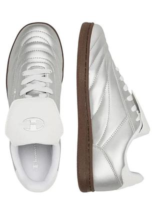 Жіночі кросівки champion prestige flap metallic срібний