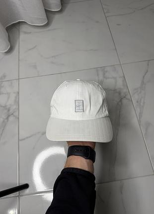 Вінтажна біла бейсболка nikecourt heritage (з тенісним патчем)