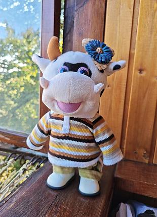 Мягконабивная игрушка-коровка, 33 см
