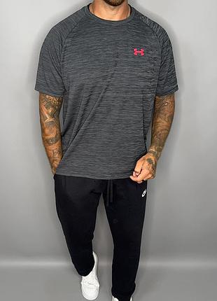 Футболка under armour