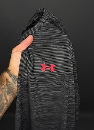 Футболка under armour 3