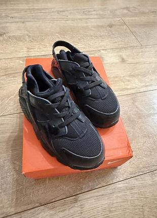 Кросівки nike air huarache дитячі 27 розмір чорні оригінал