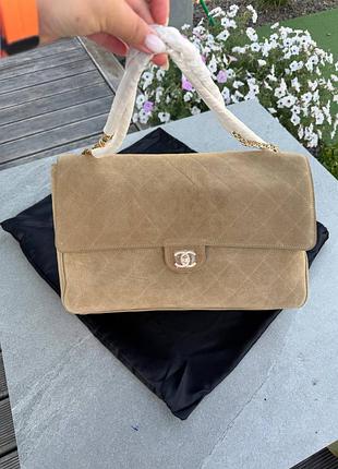 Женская бежевая сумка конверт big из замши люкс бренд ша-нель cha-nel maxi flap bag