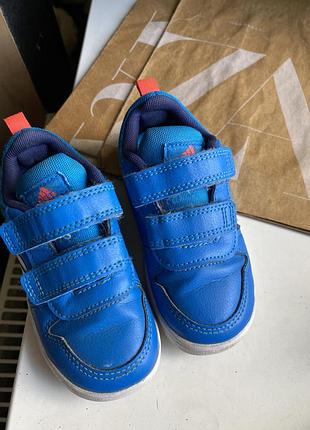 Кроссовки adidas 24 размер 5