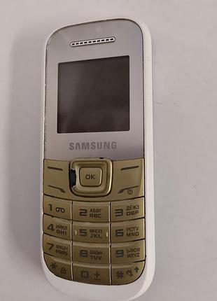 Телефон кнопковий samsung