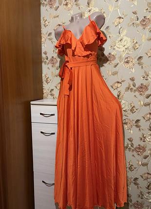 Шикарна сукня плаття