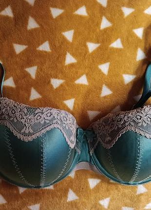 Бюстгалтер на поролоне с пуш ап, шелк в составе, limited collection 36b