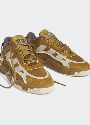Кросівки/кроссовки/adidas